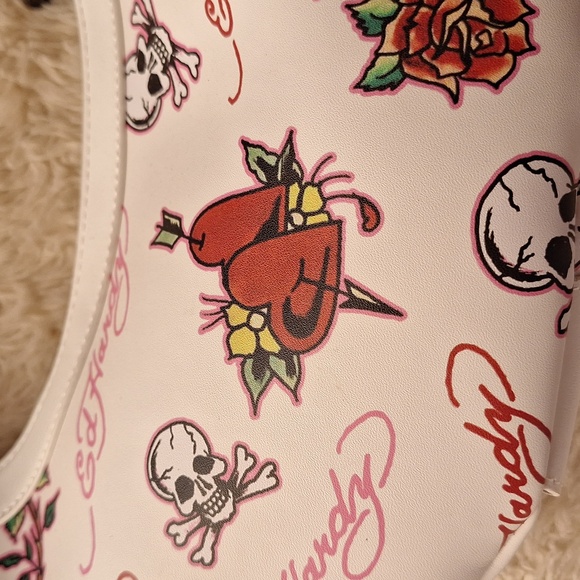 Ed Hardy White and Red Heart-Patterned Shoulder Bag - Picture 4 of 4